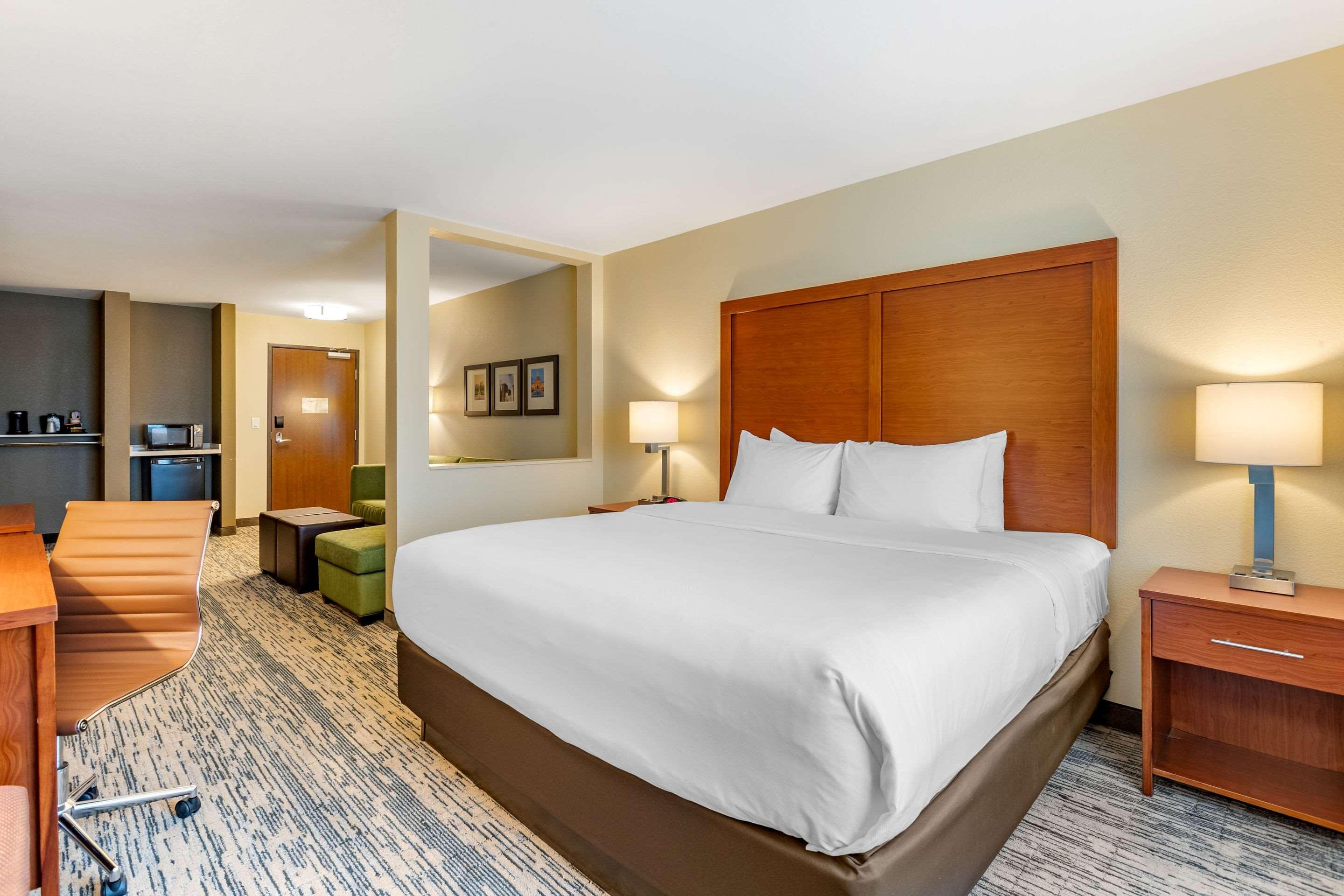 Comfort Inn & Suites Вест-Де-Мойн Екстер'єр фото