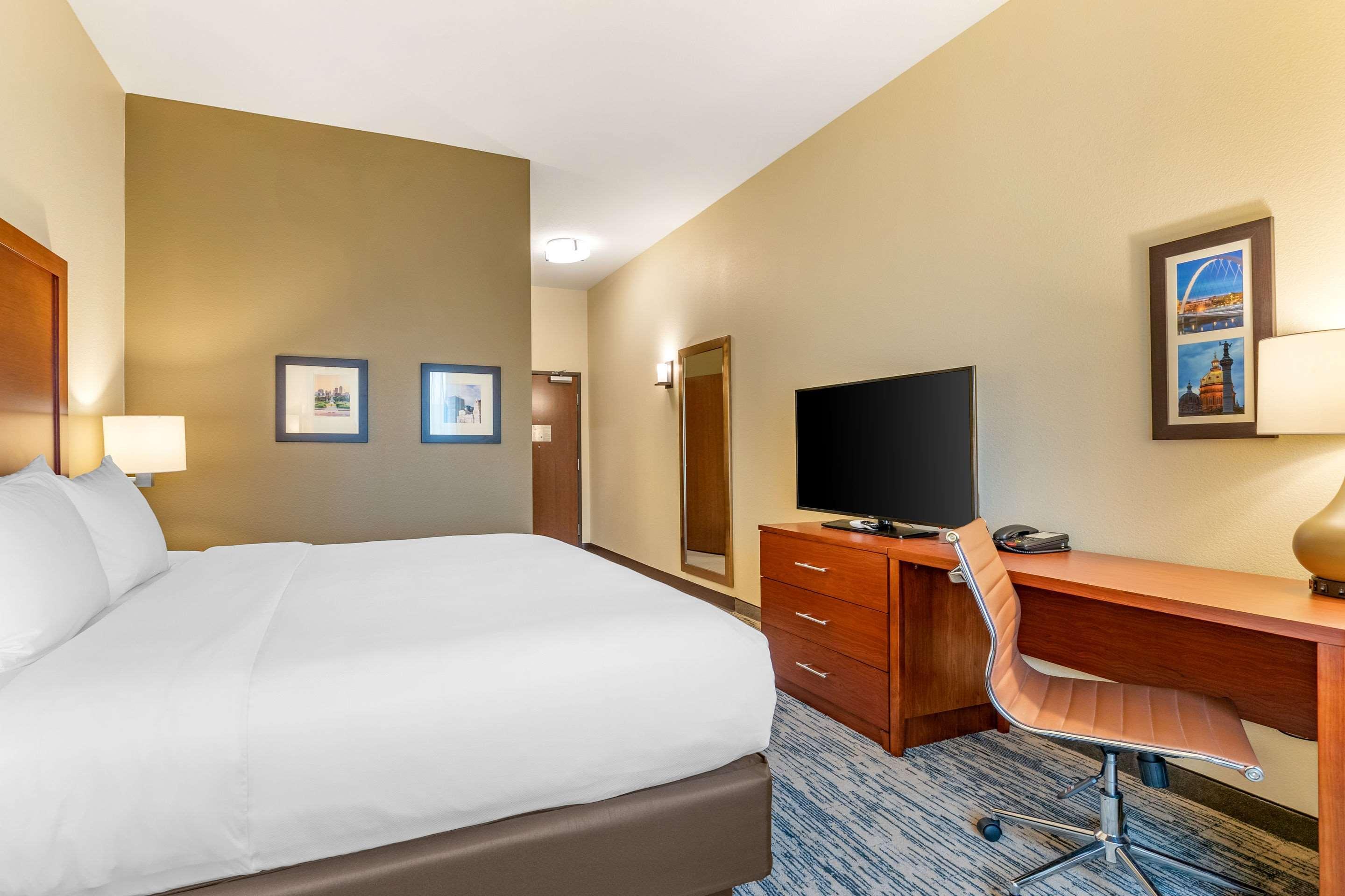 Comfort Inn & Suites Вест-Де-Мойн Екстер'єр фото